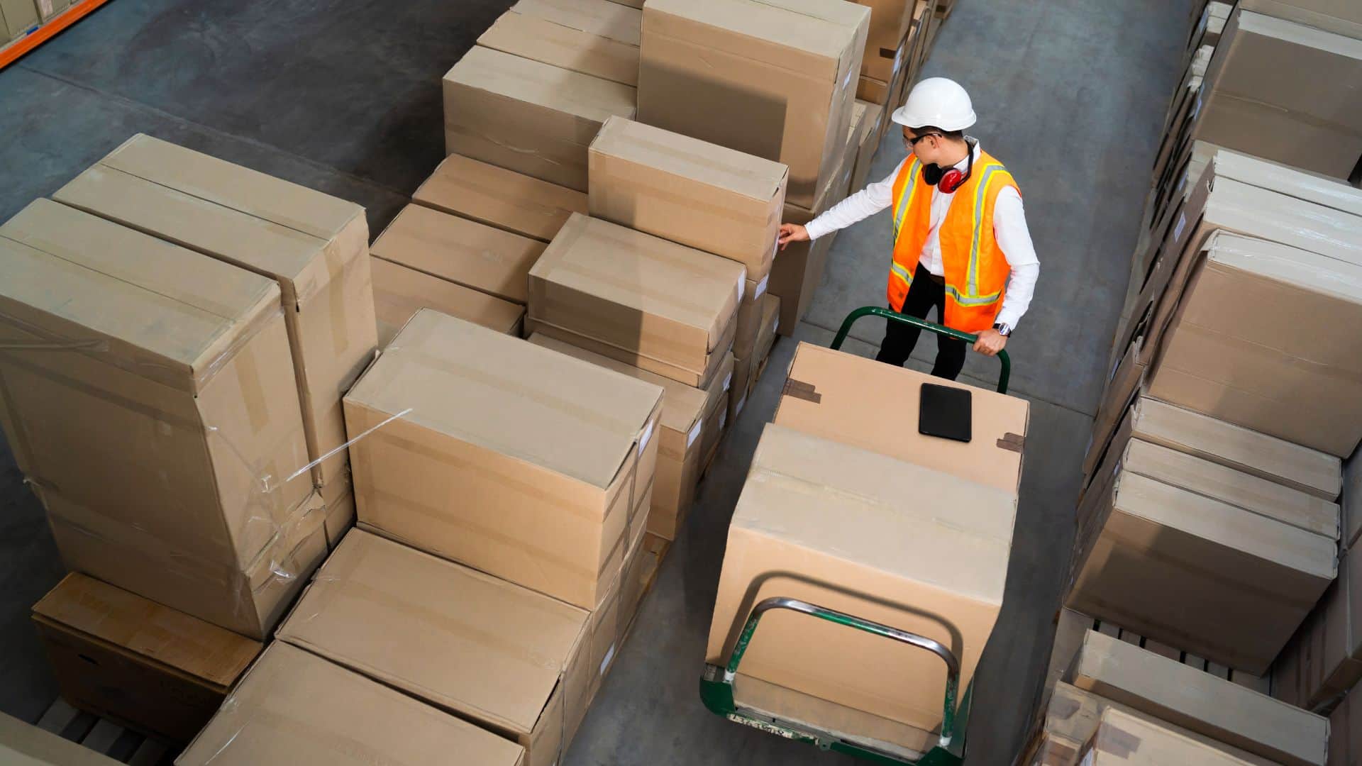 Featured image for How To Calculate Air Freight Volumetric Weight: A Comprehensive Guide